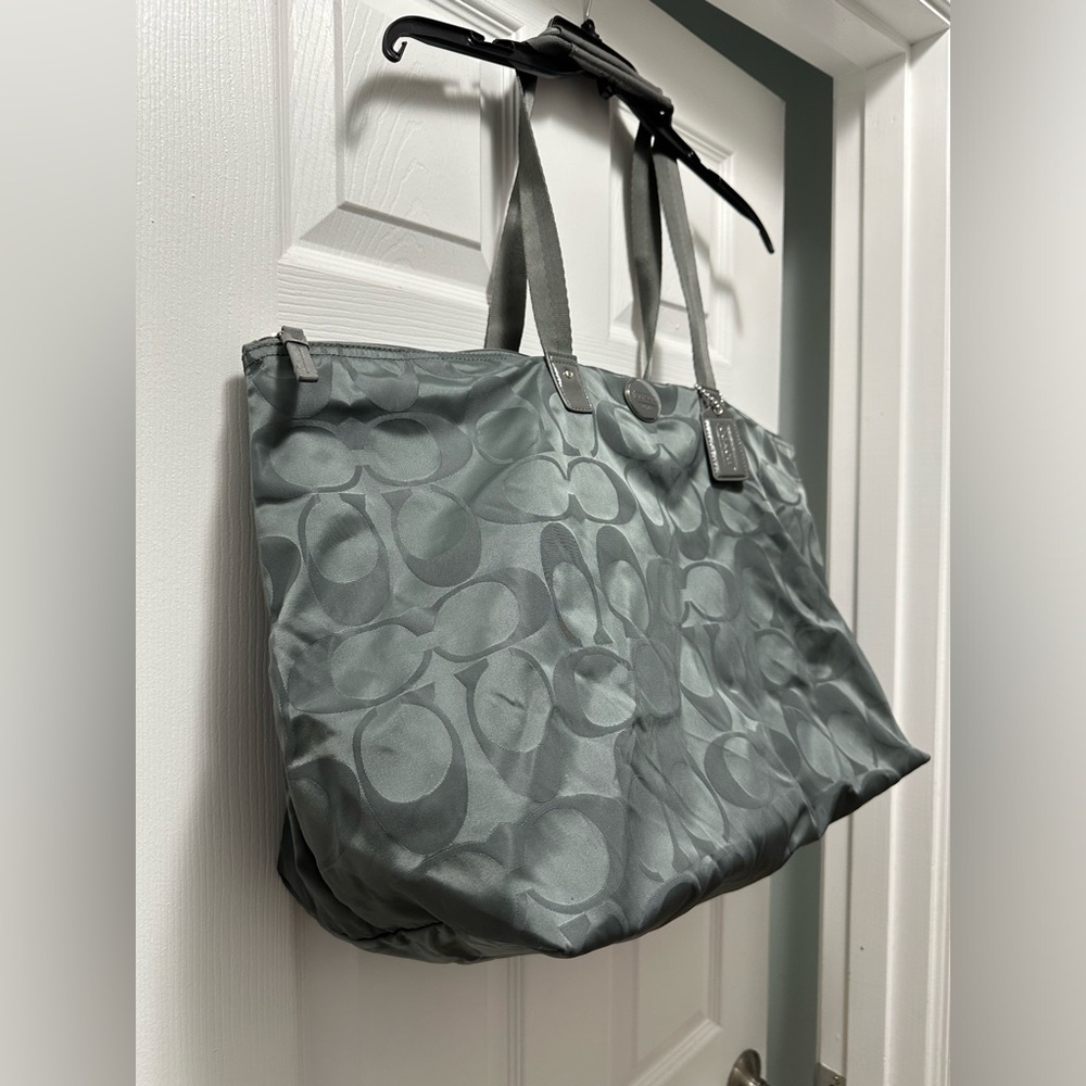 Coach Getaway Weekender Gray Signature Nylon Tote - Picture 3 of 8